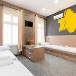 E14 디자인 호스텔 *