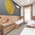 E14 디자인 호스텔
