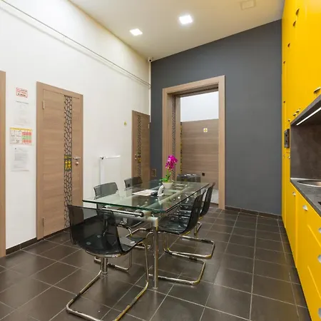 Hostel E14 Design
