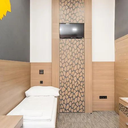 E14 Design Hostel