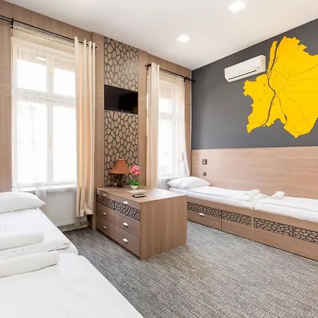 E14 Design Hostel *
