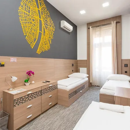 E14 Design Hostel