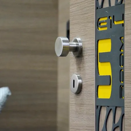 E14 Design Hostel *