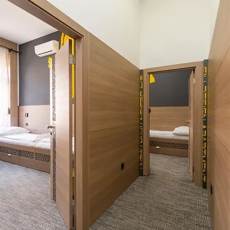 E14 Design Hostel