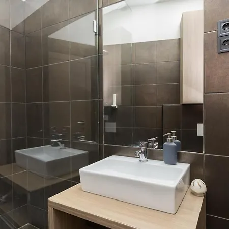 E14 Design بيت شباب *