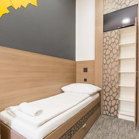 E14 Design Hostel