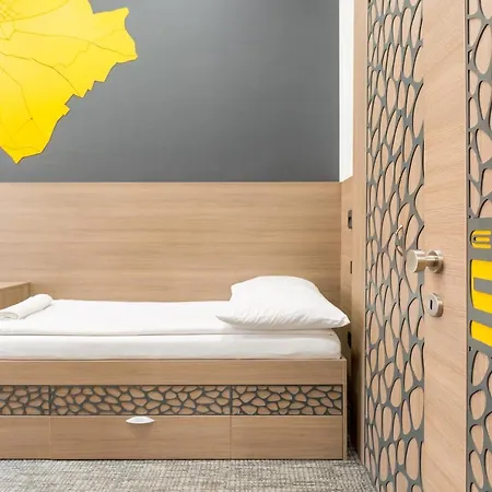 Hostel E14 Design