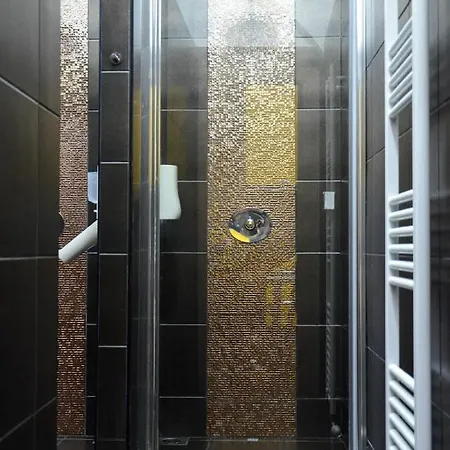 E14 Design Hostel