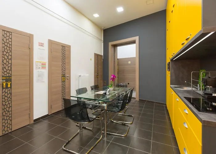 Hostel E14 Design