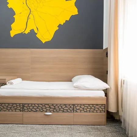 E14 Design * Budapeste