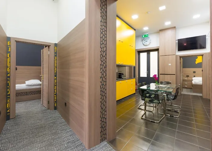 E14 Design Hostel